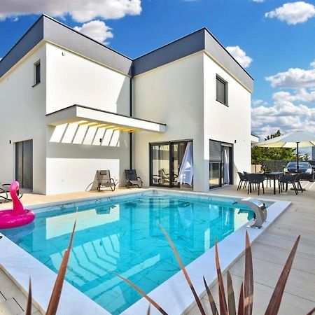 Villa Jlo1 Mit Beheizbarem Pool Peroj Esterno foto