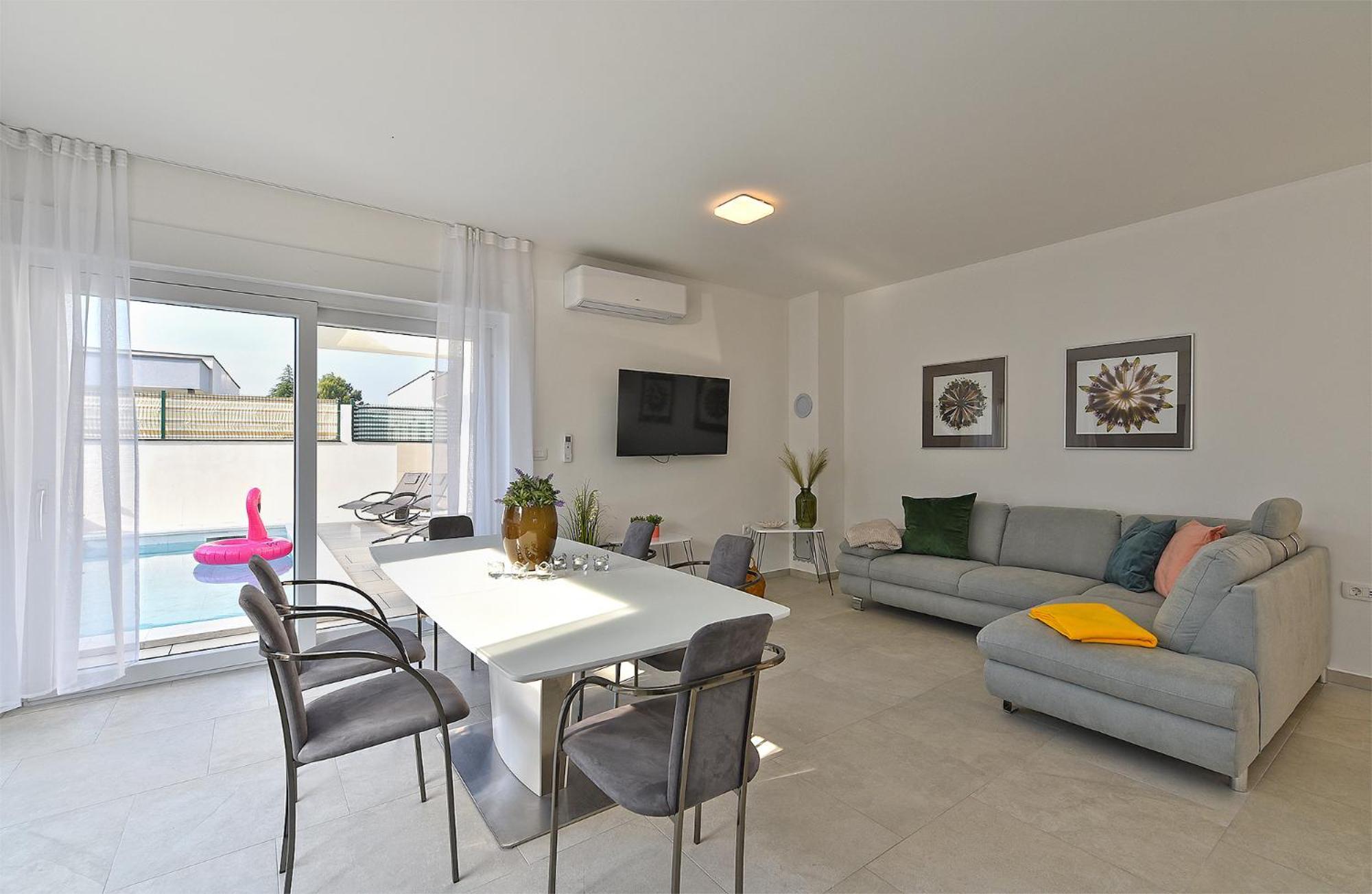 Villa Jlo1 Mit Beheizbarem Pool Peroj Esterno foto